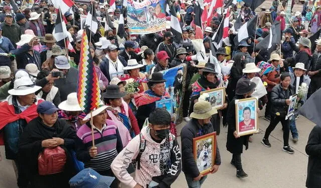  Ciudadanos en Puno exigen justicia para los asesinados en protestas. Foto: Foto: Kleber Sánchez/La República   
