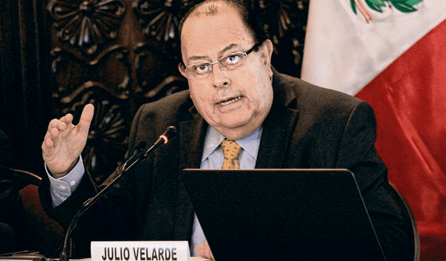 Presidente del BCRP, Julio Velarde, calificó de "locura" un eventual retiro de fondos AFP. Foto: Andina   