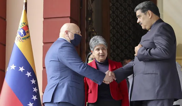  El fiscal Karim Khan se reunió con Nicolás Maduro en Venezuela en noviembre de 2021. Foto: AFP   