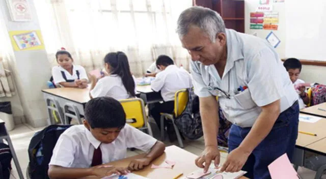  Conoce todo sobre el Sueldo Docente 2023. Foto: Andina   