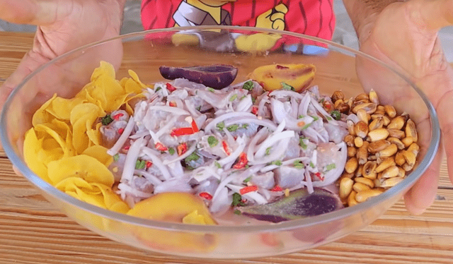 Ceviche elaborado con S/6 por el 'Tío Lenguado'. Foto: captura de YouTube/Tío Lenguado y Descocaos   