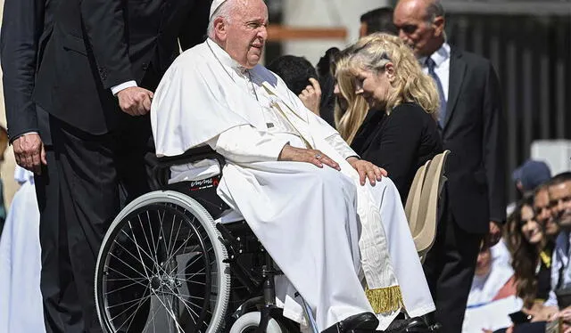 El papa Francisco este miércoles 7 de junio antes de ir al hospital Gemelli. Foto: AFP   