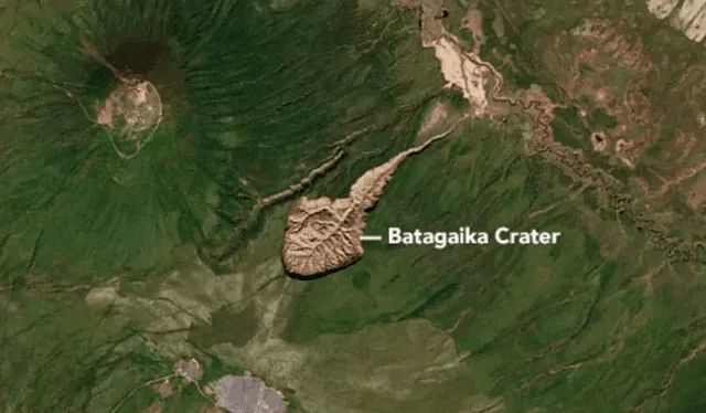 Cráter Batagay en imágenes aéreas. Foto: NASA    