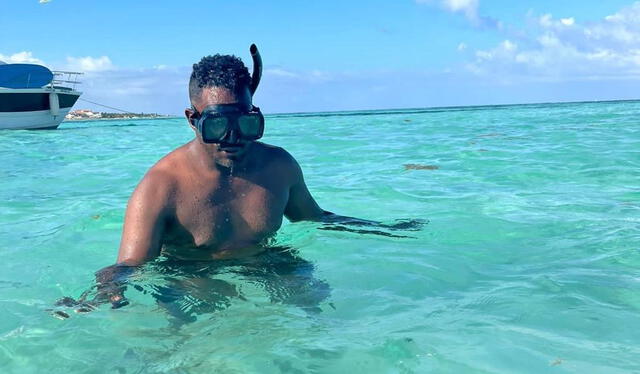 Snorkel en aguas turquesas de Punta Cana. Foto: La República   
