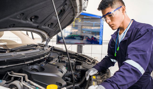 Mecánica Automotriz es una de las carreras técnicas con mayor demanda laboral. Foto: SENATI   