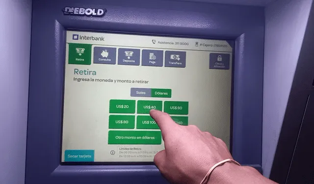 Las personas pueden retirar dinero de los cajeros automáticos de Global Net. Foto: captura de YouTube   