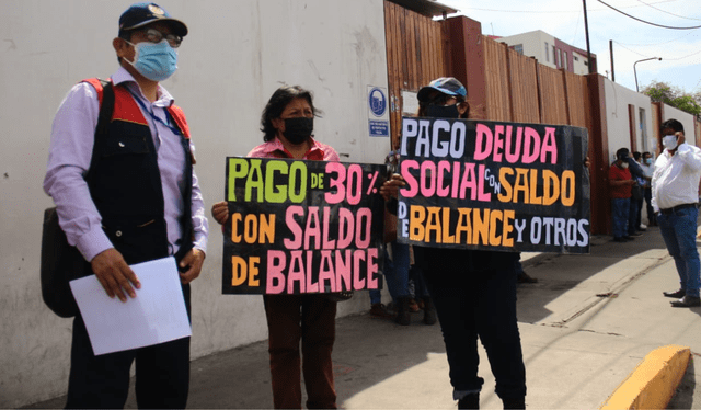  Reclamo. Por años docentes vienen protestando por el pago de la deuda social y que haya transparencia en listados. Foto: La República   