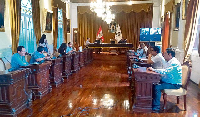 Pleno. Regidores acordaron pedir copia del fallo judicial. Foto: difusión   