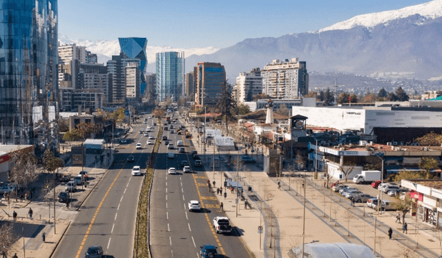  Chile es considerado uno de los mejores países para trabajar en Sudamérica. Foto: AFP   