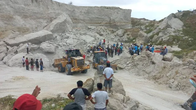  Los trabajadores acuden a esta cantera en busca de materiales de construcción. Foto: Alerta Informativa Sechura.<br><br>    