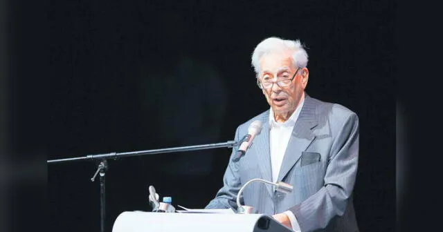 Mario Vargas Llosa se muestra más delgado en la inauguración de la V bienal que lleva su nombre. Foto: Difusión   