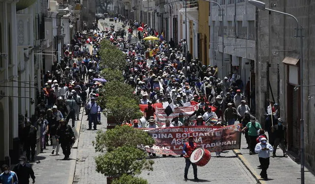Los ciudadanos del sur, norte y centro apoyan marcha contra Dina Boluarte. Foto: Rodrigo Talavera/ LR   