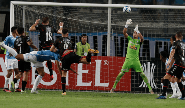 Renato Solís atraviesa un muy buen momento en Sporting Cristal. Foto: Archivo GLR   