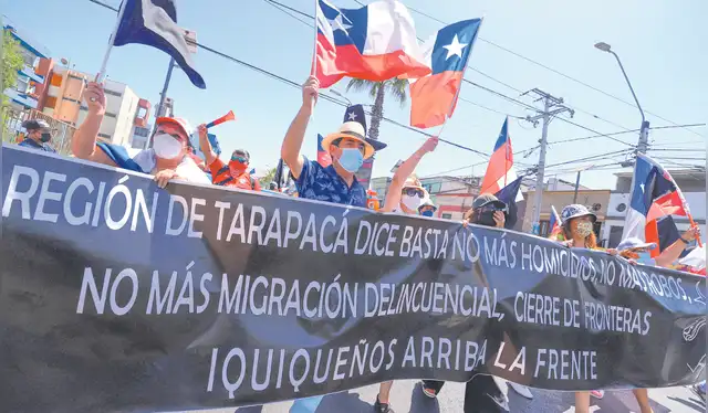 Protestas. En Iquique y Arica exigieron expulsarlos. Foto: AFP Protestas. En Iquique y Arica exigieron expulsarlos. Foto: AFP