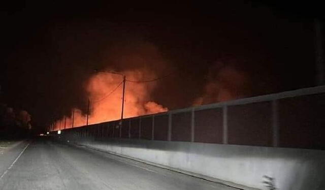Los ciudadanos del caserío Miraflores temieron la propagación del fuego. Foto: difusión Los ciudadanos del caserío Miraflores temieron la propagación del fuego. Foto: difusión