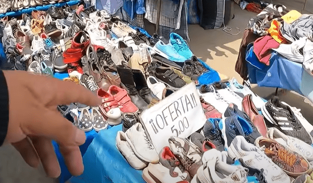  En la cachina de Carabayllo se pueden encontrar zapatillas desde S/5. Foto: Julito TV Oficial   