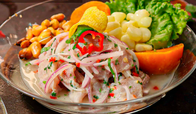 El ceviche es uno de los platos bandera de Perú. Foto: difusión   