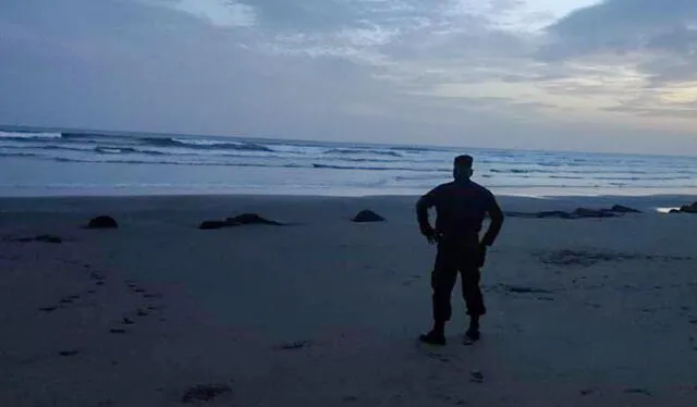  Policía Nacional Civil de El Salvador monitorea playas tras fuerte sismo en Usulután. Foto: @oriente_es   