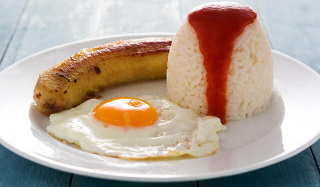  Aprende a hacer arroz a la cubana con un presupuesto ajustado. Foto: La Vanguardia   