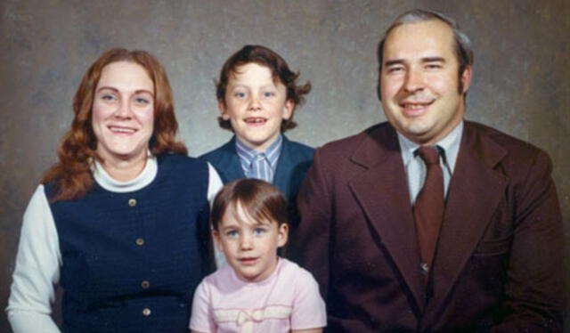 Budd Dwyer junto a su esposa Joanne, su hija Dyan y su hijo Rob. Foto: Jim Dischberger   