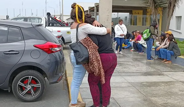  Los familiares de los 4 tripulantes piden sumar esfuerzos en la búsqueda. Foto: Sergio Verde/URPI-LR    