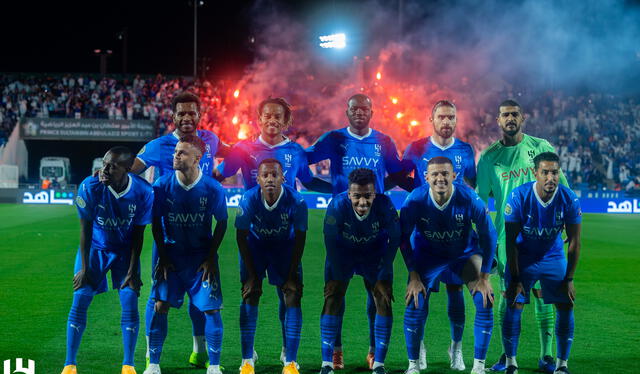 André Carrillo fue titular ante Al-Ahly Trípoli por el Campeonato de Clubes Árabes, pero lo cambiaron a los 60'. Foto: Al Hilal   