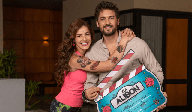 Juliette Pardau y Rodrigo Candamil protagonizan 'Tía Alison'. Foto: RCN   
