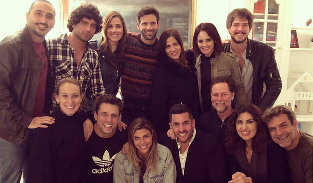 Renato Bonifaz junto al elenco de 'Te volveré a encontrar'. Foto: Instagram/Renato Bonifaz   