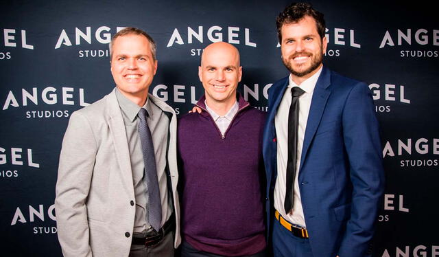 Jeffrey Harmon (centro) es fundador de Angel Studios junto con sus hermanos Neal (izquierda) y Jordan (derecha). Foto: Bella Day Photography   