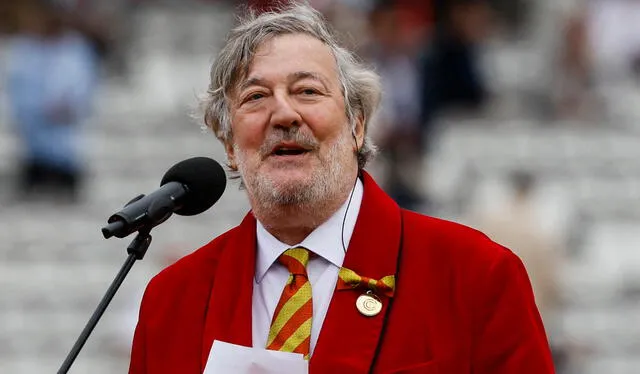 Stephen Fry como Rey Jacobo III. Foto: AFP   