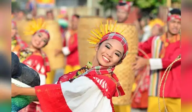  Filipinas fue colonia de España y a la fecha aún hay personas que hablan español. Foto: Amazing Talker   