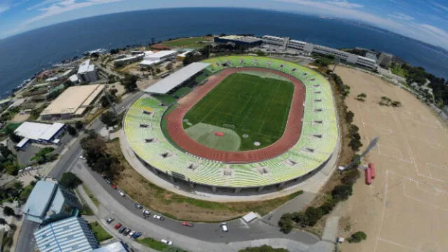 Estadio Elías Figueroa Brander. Foto: 13CL   