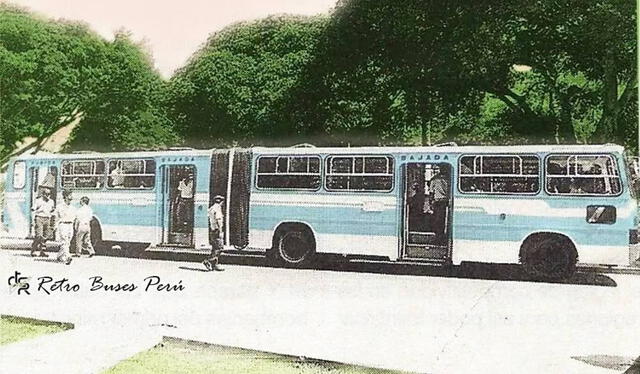 Los buses articulados originarios de China eran comunes en la Lima de los años 90. Foto: Facebook/Retro Buses Perú   