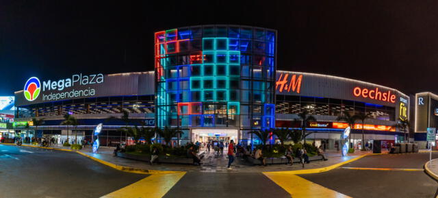  Este centro comercial recibe más de 2 millones de visitas al mes. Foto: Megaplaza   