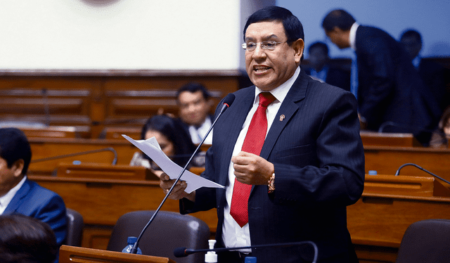  Alejandro Soto encabeza la Mesa Directiva del Congreso. Foto: difusión    