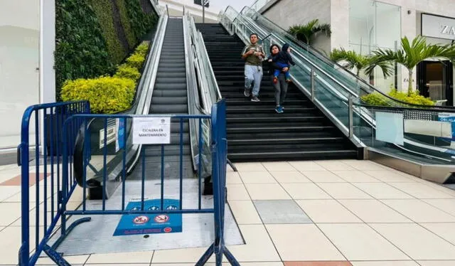 Las escaleras donde aconteció el siniestro fueron cercadas. Foto: Bárbara Mamani/La República   