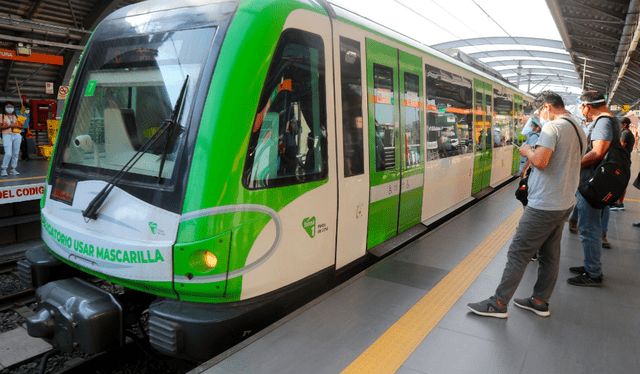 Desde este 12 de junio se implementó este nuevo horario en el Metro de Lima de La Línea 1. Foto: Andina   