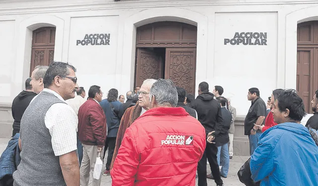  Plenario. Dirigentes denunciaron que se les impidió ingresar. Foto: Marco Cotrina / La República   