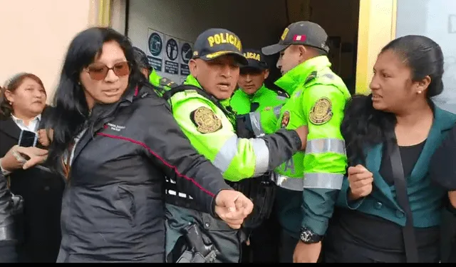  Se registraron enfrentamientos entre la PNP y los manifestantes. Foto: Captura Facebook Huancayo Noticias    