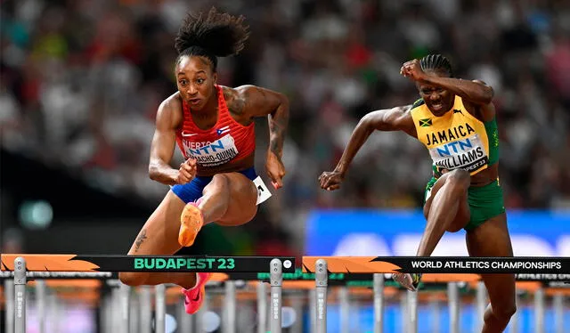 Jasmine Camacho-Quinn terminó primera en la semifinal 3 de los 100 metros con vallas. Foto: AFP   