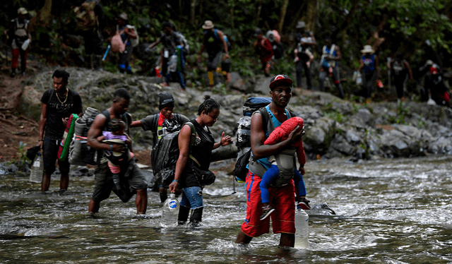 Al menos 250.000 migrantes irregulares cruzaron la selva del Darién en 2022. Foto: Raul Arboleda / AFP Al menos 250.000 migrantes irregulares cruzaron la selva del Darién en 2022. Foto: Raul Arboleda / AFP