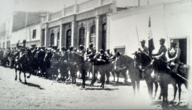  Militares peruanos se hicieron presentes en la ceremonia de reincorporación en aquella época. Foto: Facebook Áncash al Día   