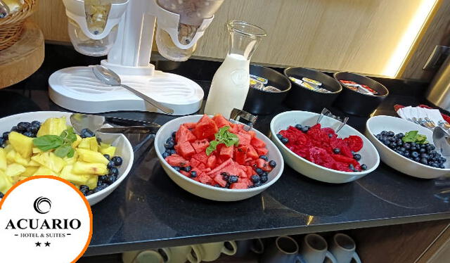 Desayuno buffet en Acuario Hotel &amp; Suites. Foto: Cuponidad   