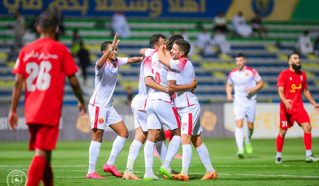 André Carrillo y Luciano Vietto jugaron bastante tiempo juntos en Al Hilal. Foto: Al-Qadisiyah   