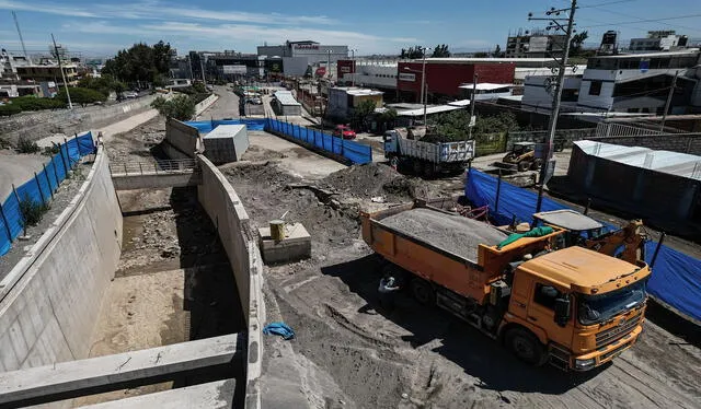  Los trabajos en la obra vial continúan. Foto: Rodrigo Talavera    