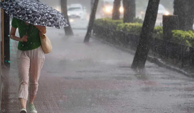 Las lluvias torrenciales también vienen afectando Valencia, en España. Foto: EFE   