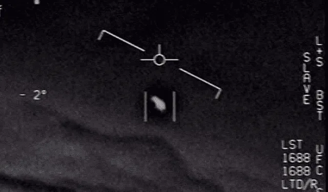  Captura de uno de los videos desclasificados del Pentágono que muestran ovnis o UAP. Fotocaptura: YouTube   