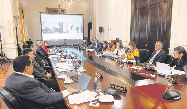  Virtual. Desde Estados Unidos, presidenta Dina Boluarte tomó decisión junto con su gabinete. Foto: difusión   