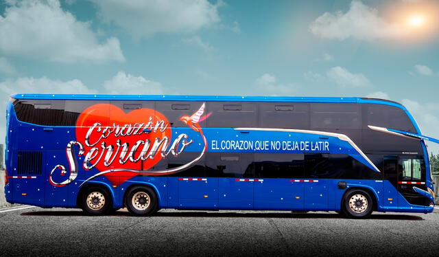 Corazón Serrano se moviliza a sus diferentes conciertos mediante sus buses. Foto: Corazón Serrano   