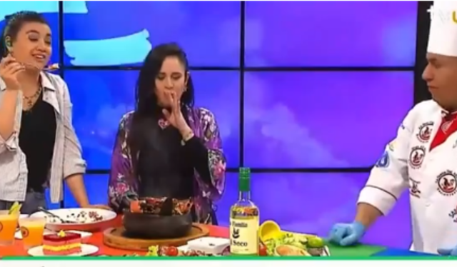 Presentadoras chilenas prueban comida peruana. Foto: captura YouTube   